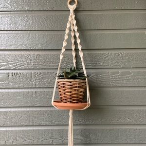 Macrame Plant Hanger with Saucer